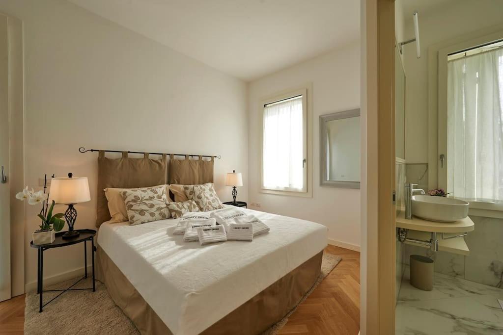 Liberty Dream, Fascino A Vicenza Villa Buitenkant foto